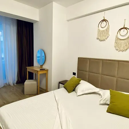 Onix Infinity Pool & 29 Navodari